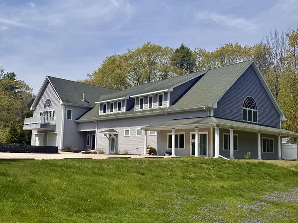 1376 U.S. 1 , York, ME 03902