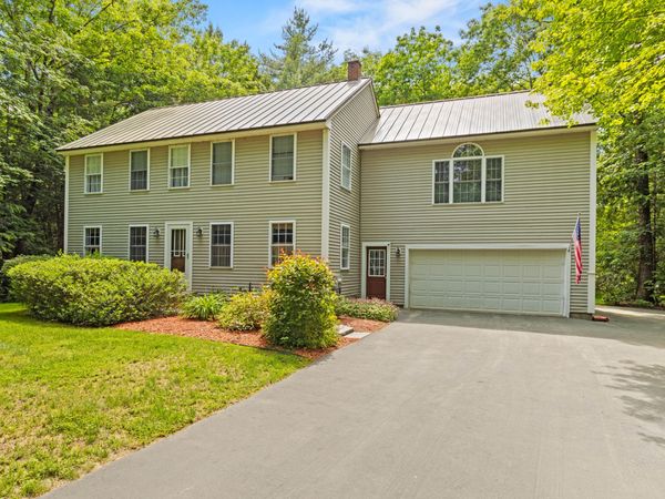 4 River Meadow Circle, Standish, ME 04085