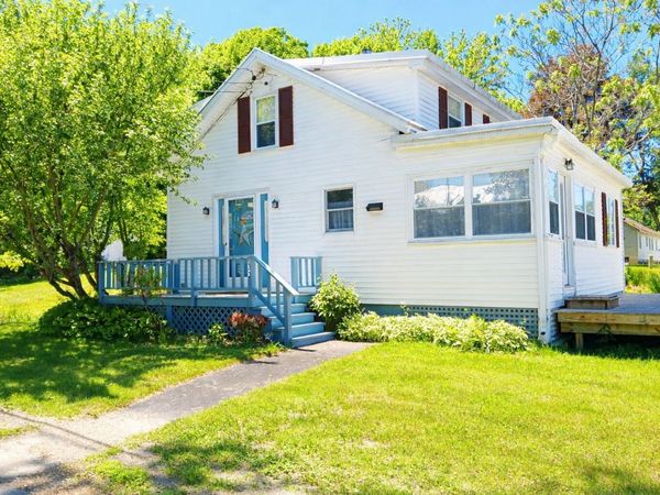 32 School Street , Belgrade, ME 04917