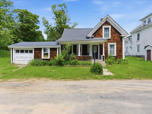16 Depot Street , West Paris, ME 04289
