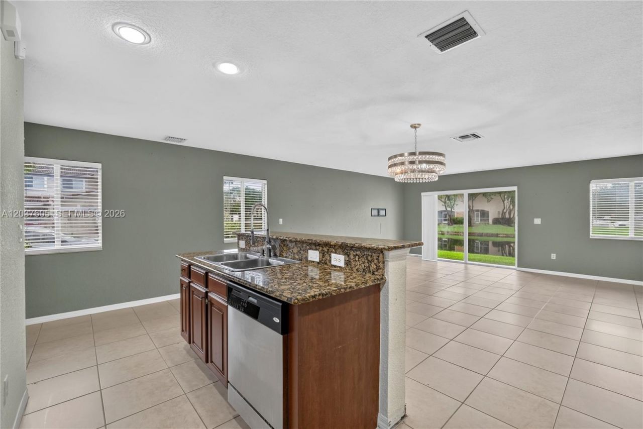 8968 Lancaster St, Tamarac, FL 33321 Photo