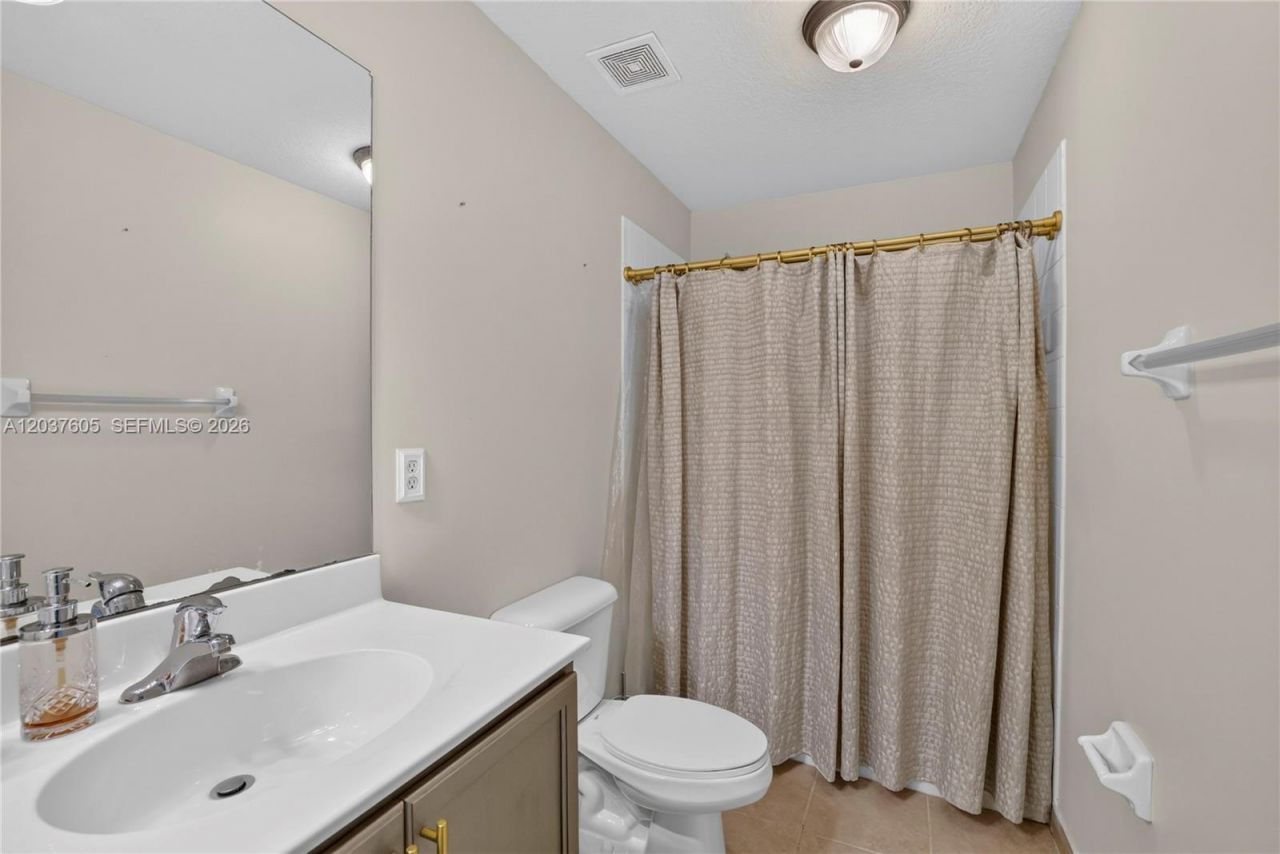 8968 Lancaster St, Tamarac, FL 33321 Photo