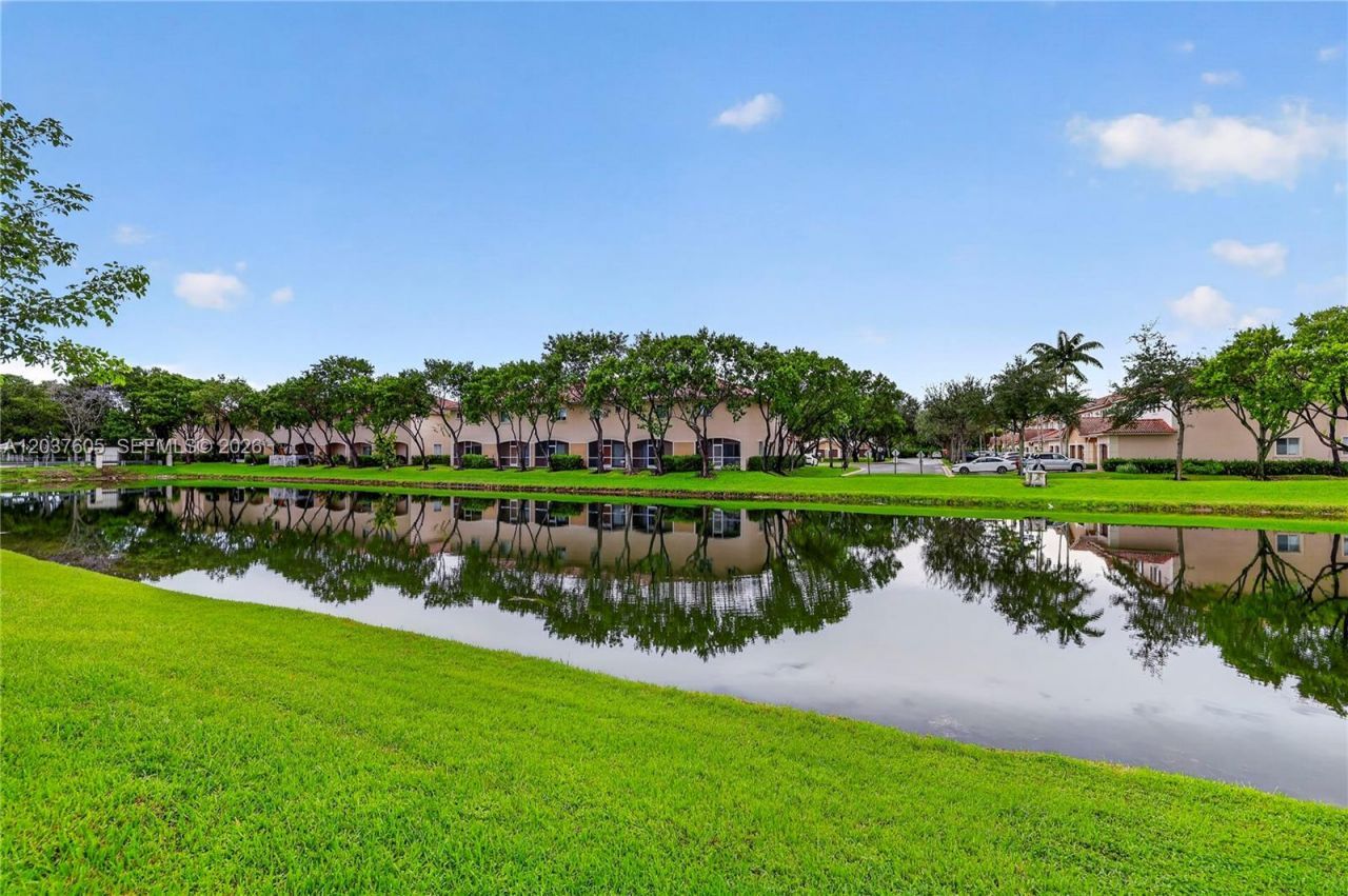 8968 Lancaster St, Tamarac, FL 33321 Photo