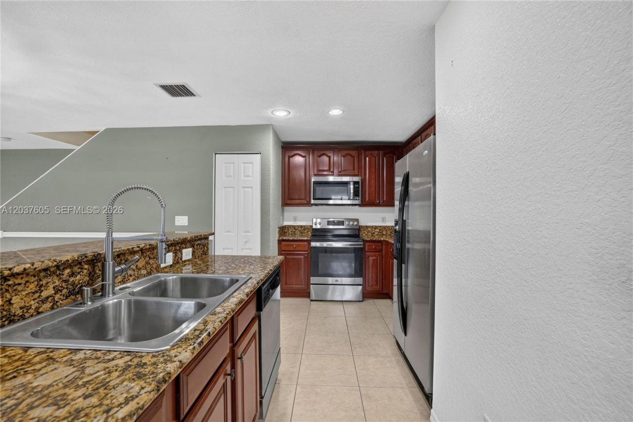 8968 Lancaster St, Tamarac, FL 33321 Photo