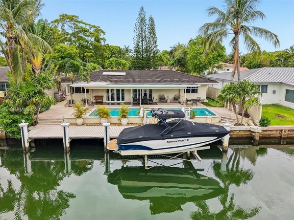 1140 NE 87th St , Miami, FL 33138