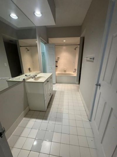 3255 NE 184th St , Unit 12116, Aventura, FL 33160 Photo