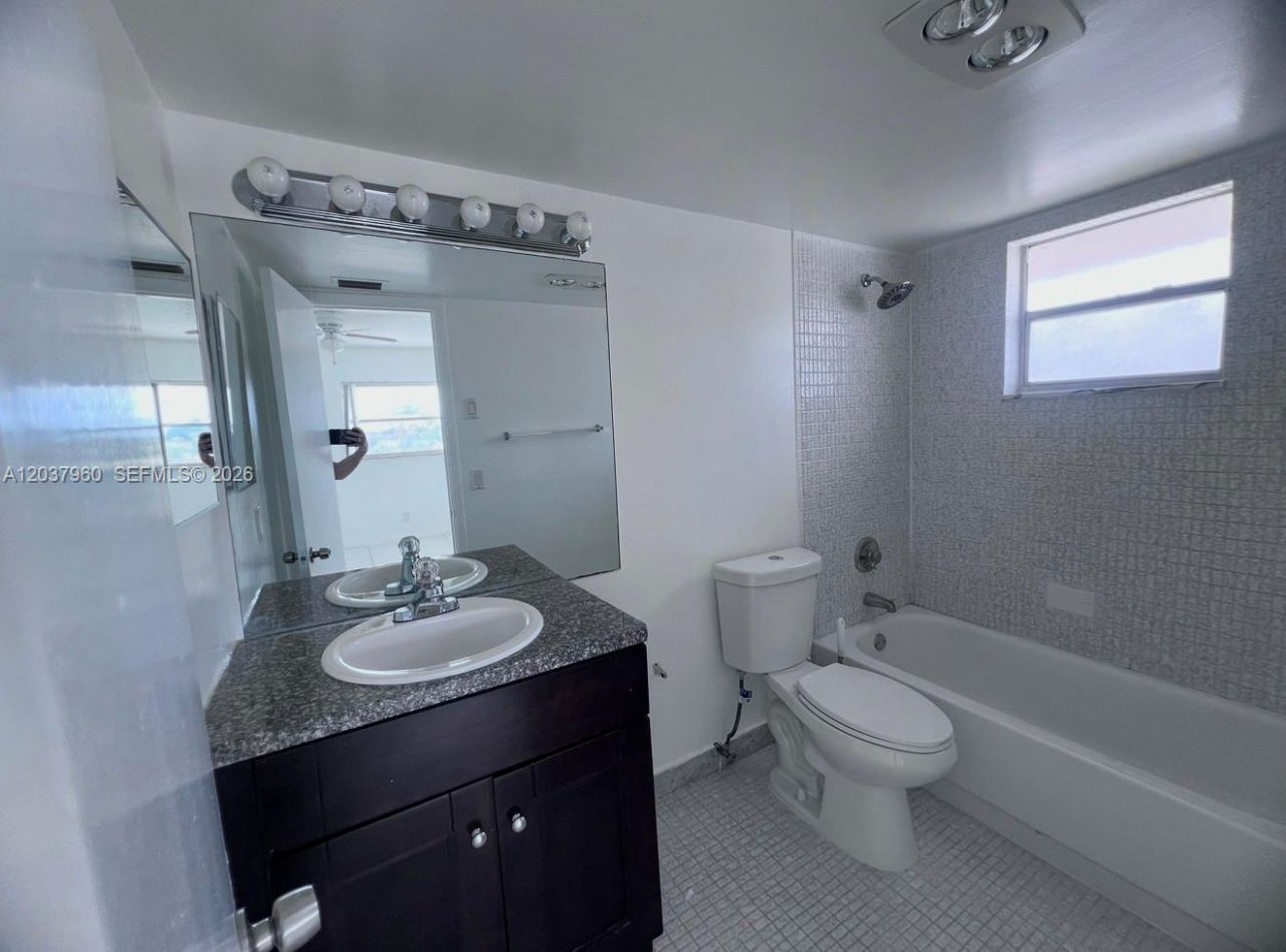 2430 SW 81st Ave , Unit 408, Davie, FL 33324 Photo