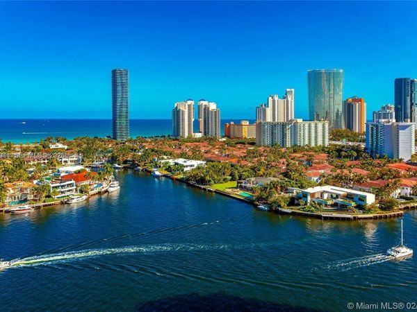 19707 Turnberry Way , Unit 23F, Aventura, FL 33180