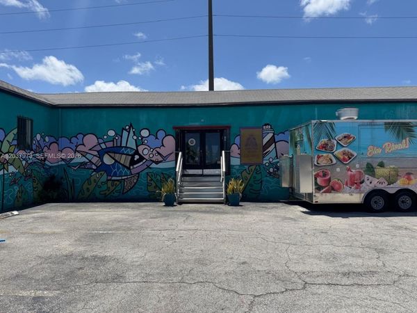 139 NE 1st Ave , Hallandale Beach, FL 33009