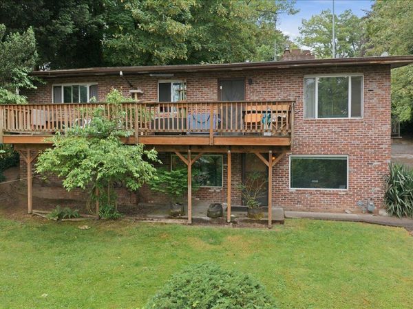 7339 S Corbett Avenue, Portland, OR 97219