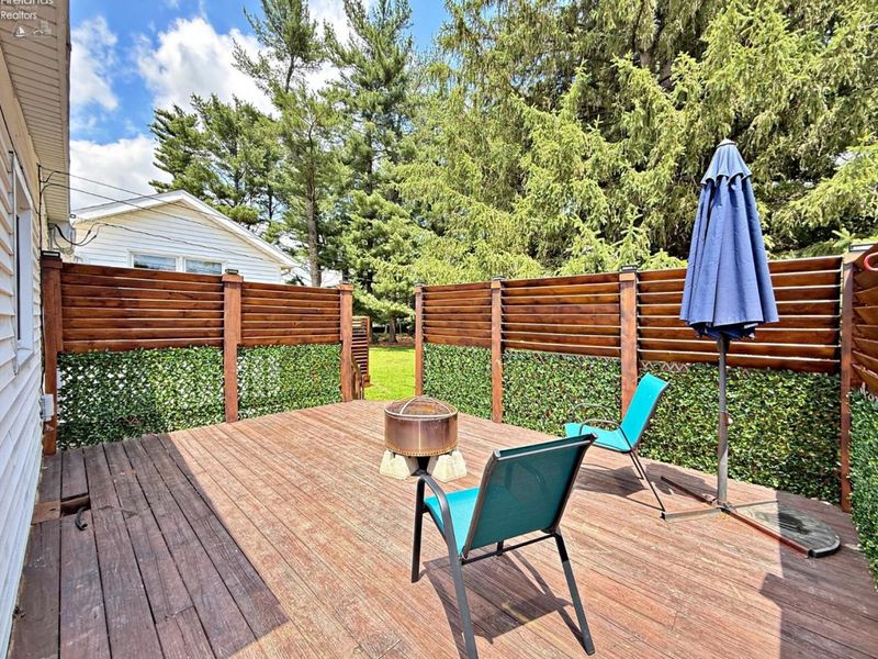 827 Upton Road, Fremont, OH 43420 Photo 28