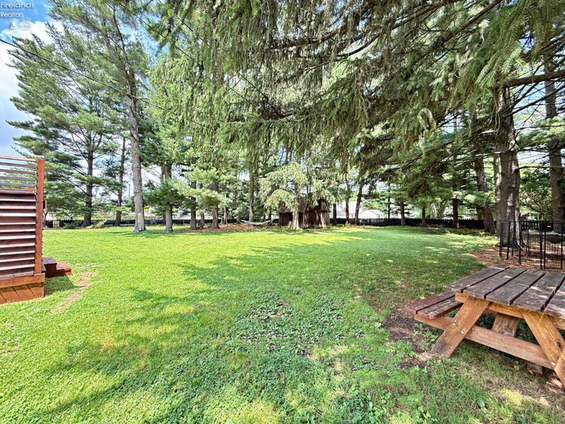 827 Upton Road, Fremont, OH 43420 Photo 31