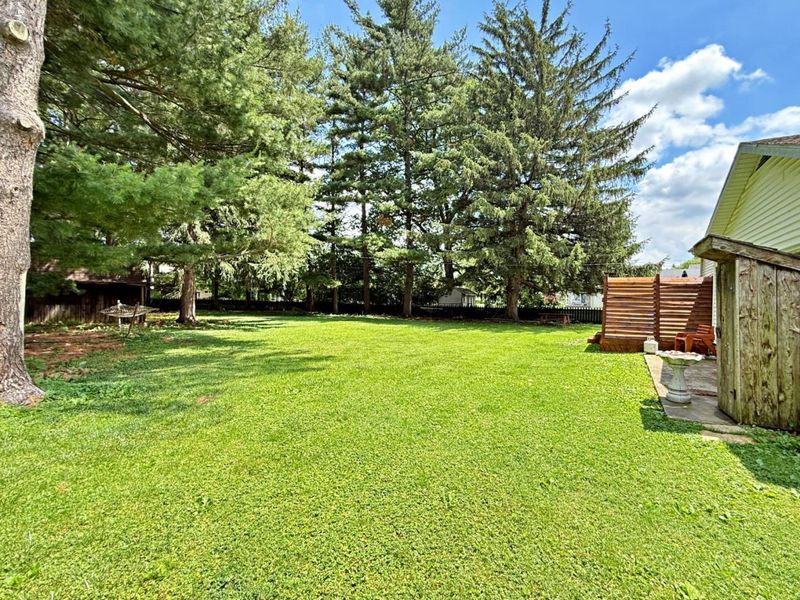 827 Upton Road, Fremont, OH 43420 Photo 32