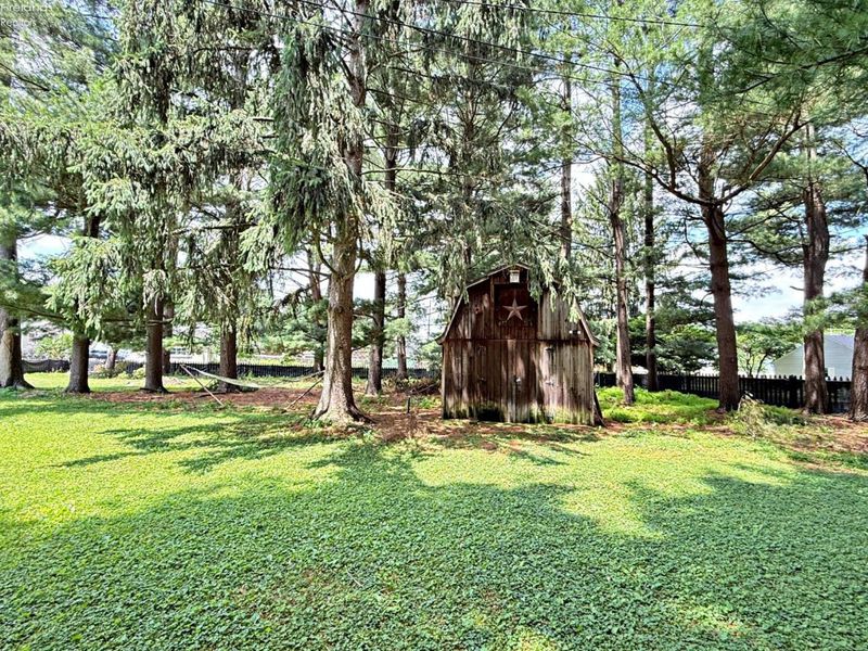 827 Upton Road, Fremont, OH 43420 Photo 33
