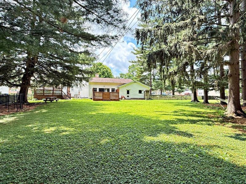 827 Upton Road, Fremont, OH 43420 Photo 34