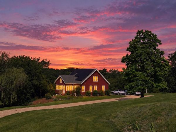 303 Booth Lane, McGregor, IA 52157
