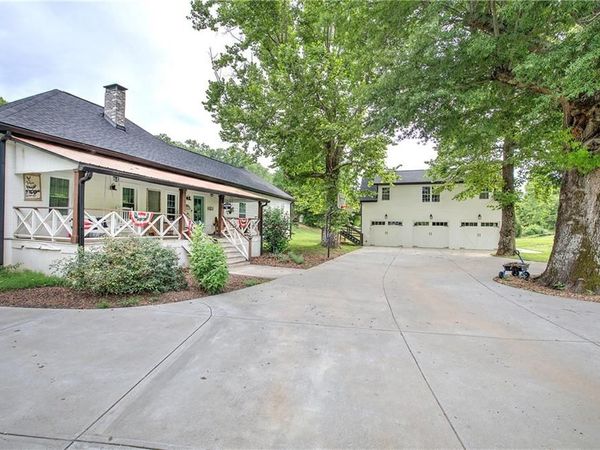 182 Henry Mack Hill Road , Rydal, GA 30171