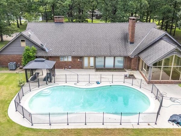 1301 Lurlyn Drive, Poplar Bluff, MO 63901