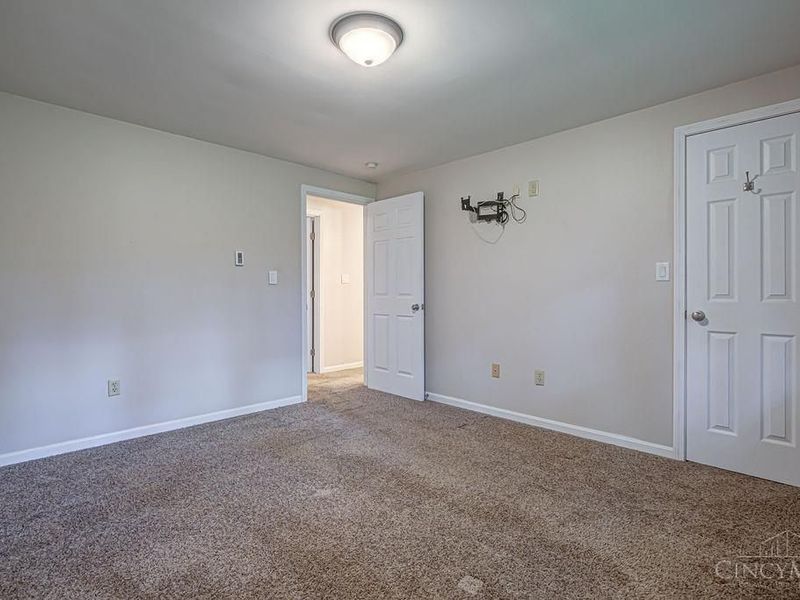 10522 S St Rt 48, Hamilton Twp, OH 45140 Photo 7