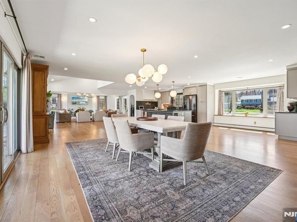 217 Osage Lane, FRANKLIN LAKES, NJ 07417