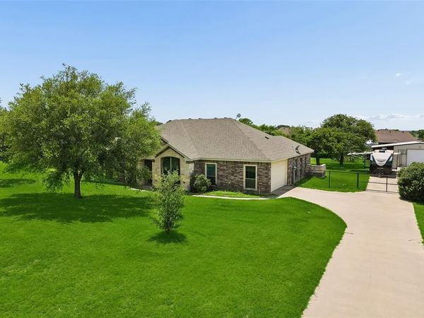 107 Blue Ribbon Trail, Weatherford, TX 76087