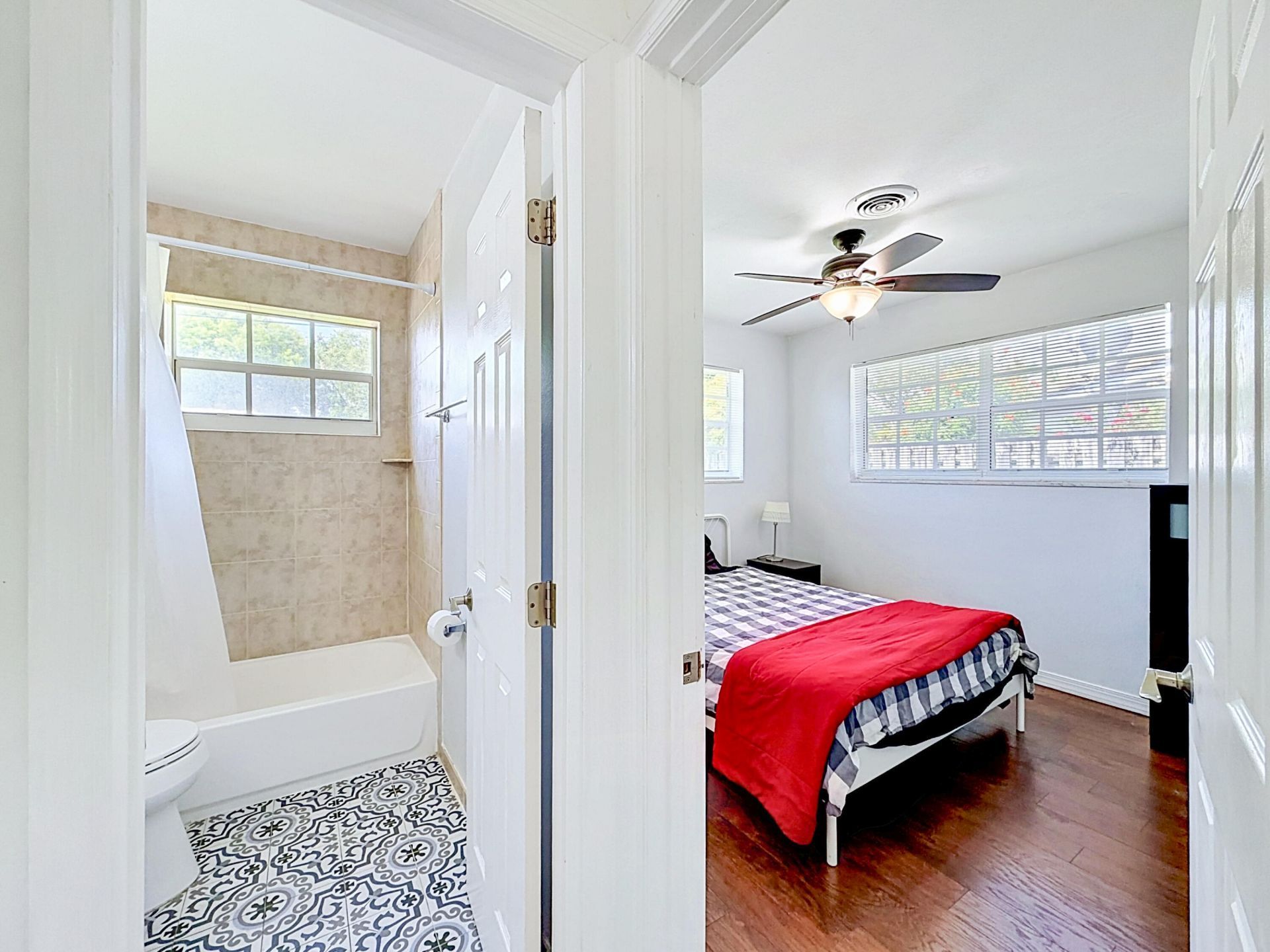 2000 NE 62nd Street, Fort Lauderdale, FL 33308 Photo