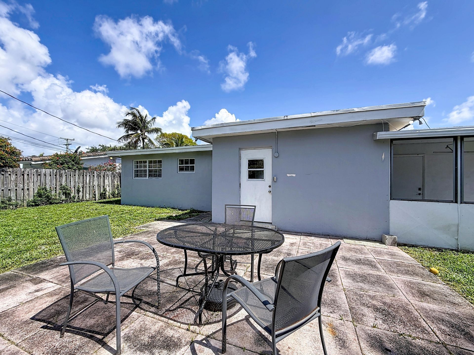 2000 NE 62nd Street, Fort Lauderdale, FL 33308 Photo