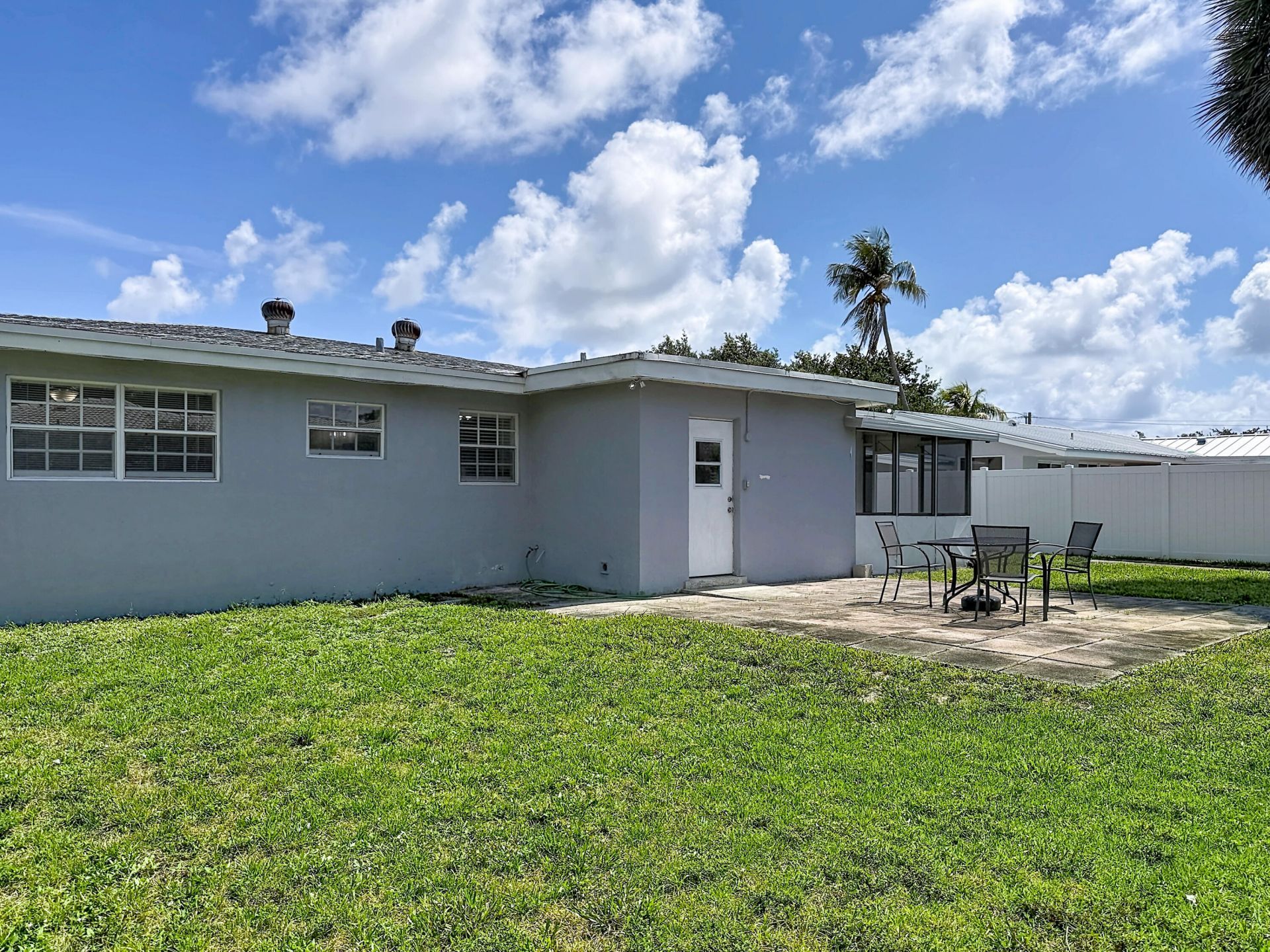 2000 NE 62nd Street, Fort Lauderdale, FL 33308 Photo