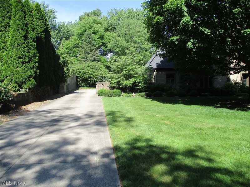 192 Wolcott Road, Akron, OH 44313 Photo 2