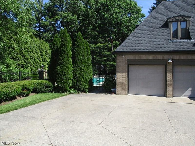 192 Wolcott Road, Akron, OH 44313 Photo 5