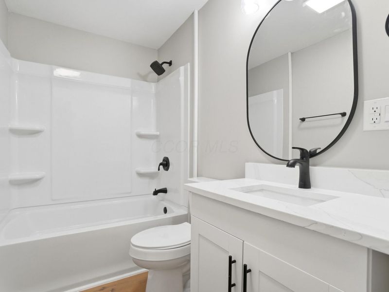 311 N Park Drive , Baltimore, OH 43105 Photo 17