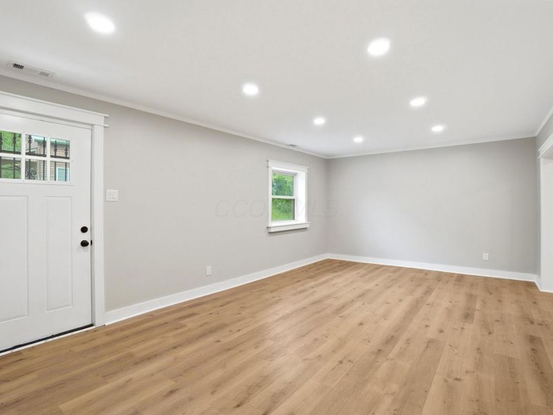 311 N Park Drive , Baltimore, OH 43105 Photo 3