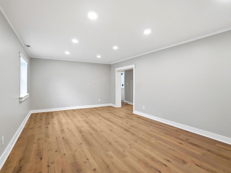 311 N Park Drive , Baltimore, OH 43105 Photo 4