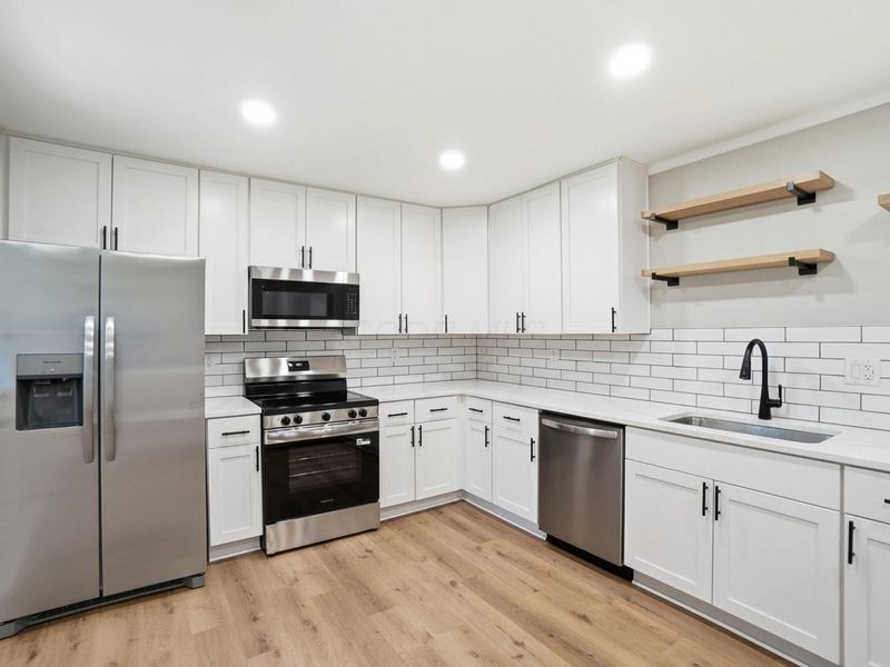 311 N Park Drive , Baltimore, OH 43105 Photo 7