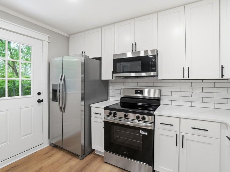 311 N Park Drive , Baltimore, OH 43105 Photo 8