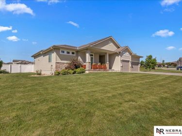 21805 H Street, Omaha, NE 68022