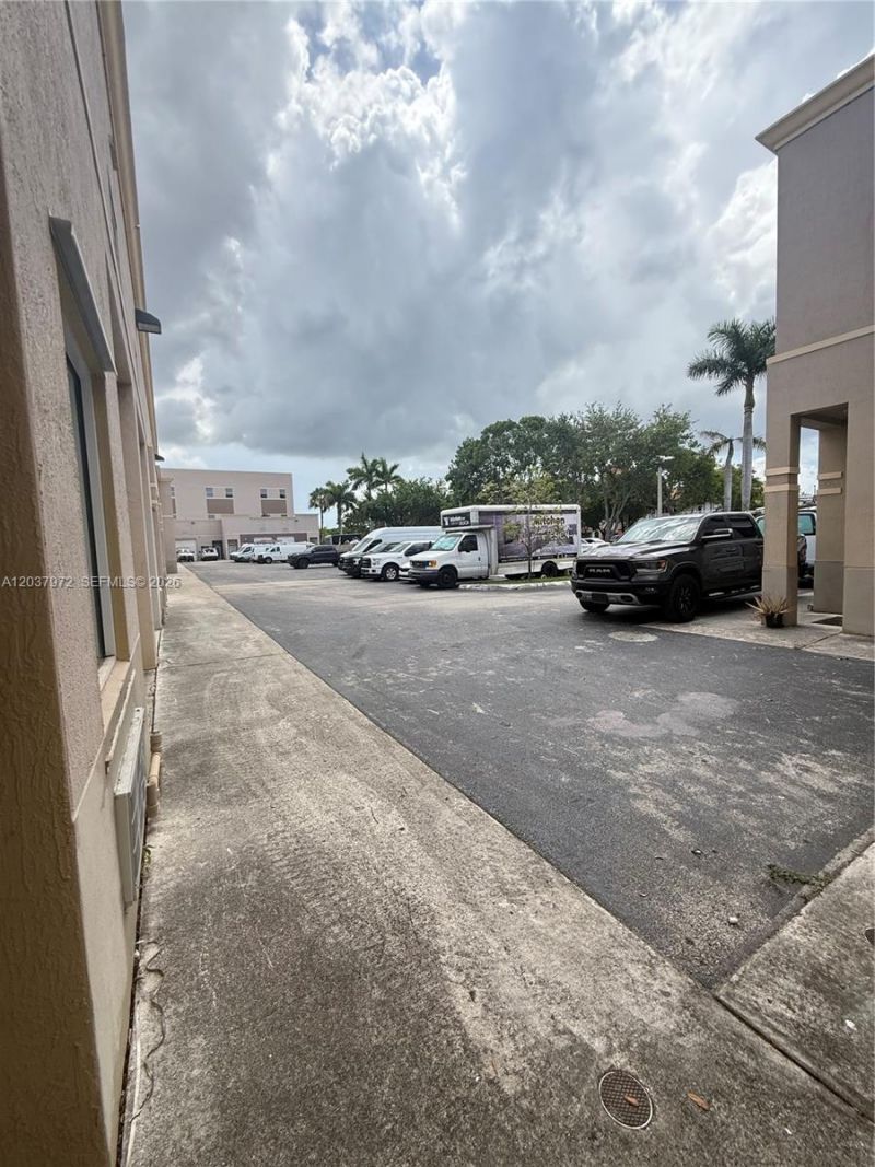 15075 SW 137th St , Unit 14, Miami, FL 33196 Photo