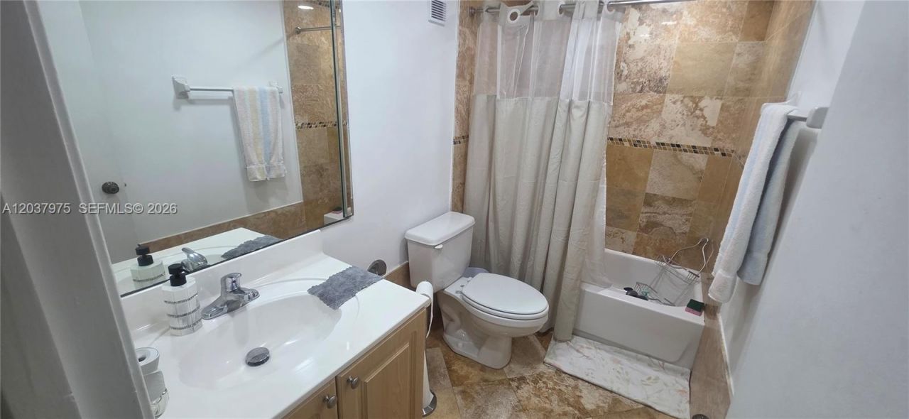 10000 NW 80th Ct, Unit 2149, Hialeah Gardens, FL 33016 Photo