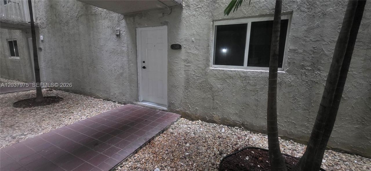 10000 NW 80th Ct, Unit 2149, Hialeah Gardens, FL 33016 Photo