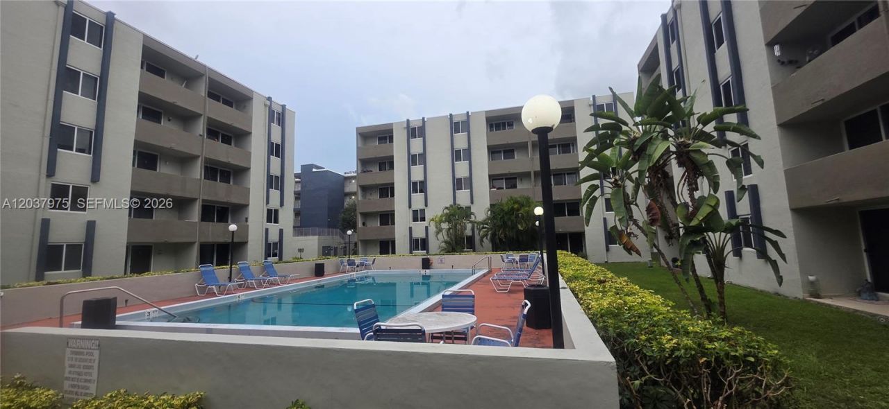 10000 NW 80th Ct, Unit 2149, Hialeah Gardens, FL 33016 Photo