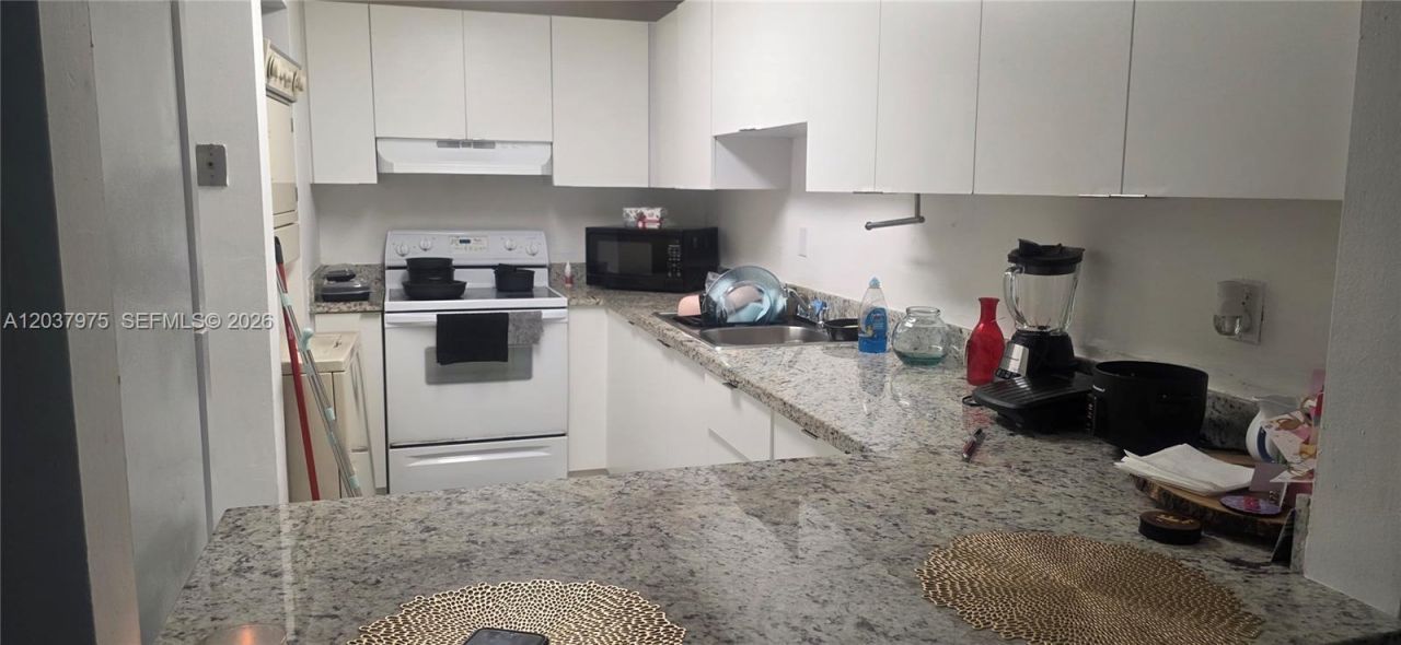10000 NW 80th Ct, Unit 2149, Hialeah Gardens, FL 33016 Photo