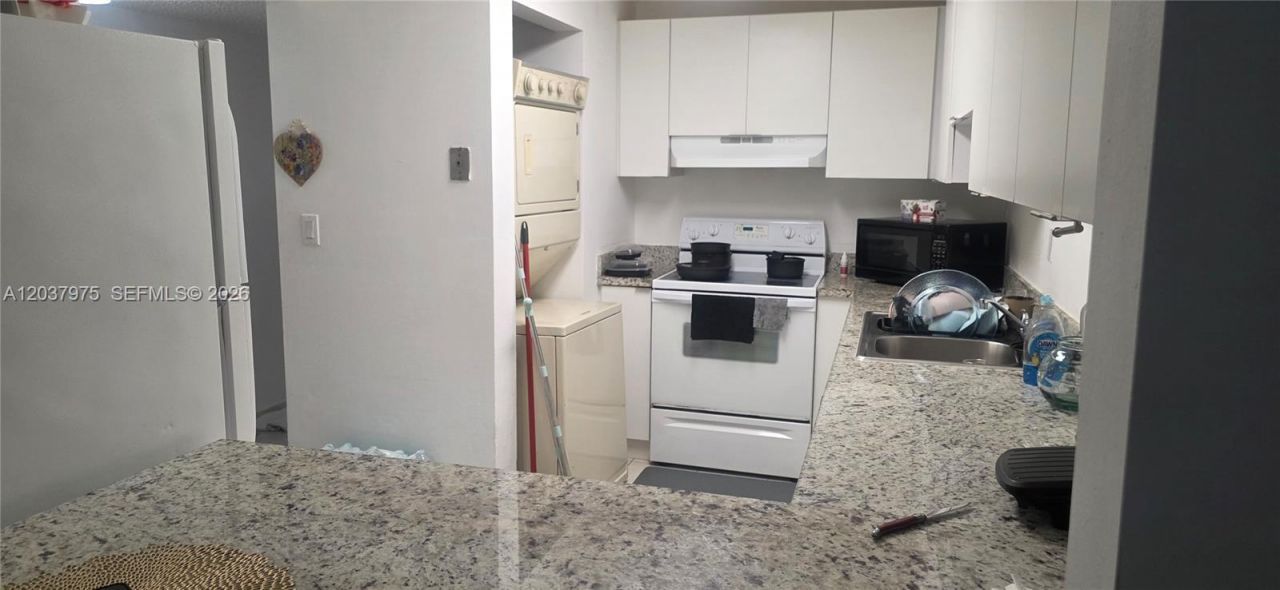 10000 NW 80th Ct, Unit 2149, Hialeah Gardens, FL 33016 Photo