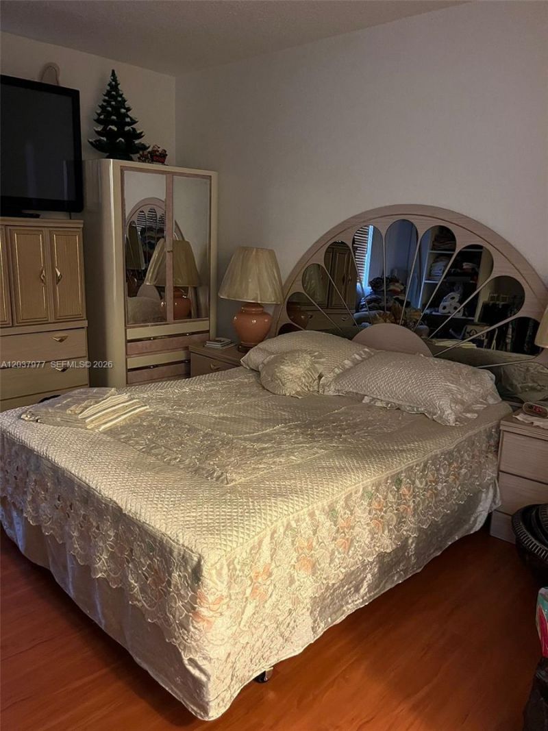 525 W 69th St , Unit 207, Hialeah, FL 33014 Photo