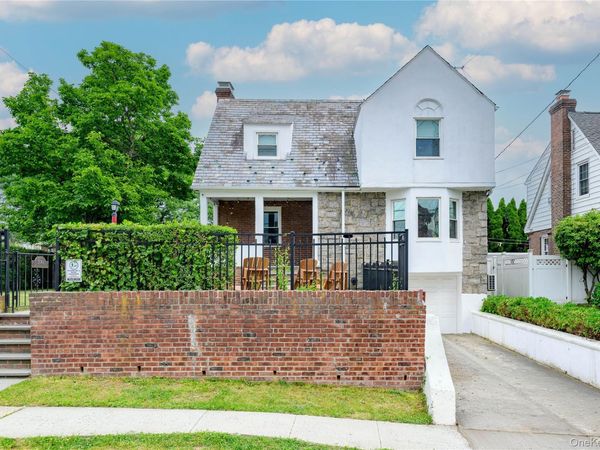 106 Dunwoodie Street , Yonkers, NY 10704