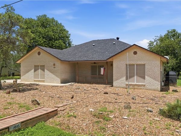 1895 Flaming Oak Drive , New Braunfels, TX 78132