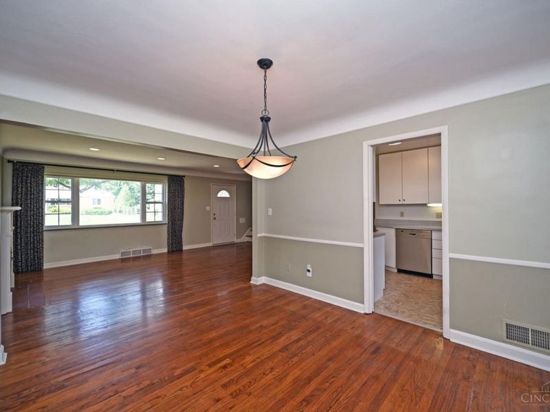 7311 Miami Hills Drive, Cincinnati, OH 45243 Photo 12