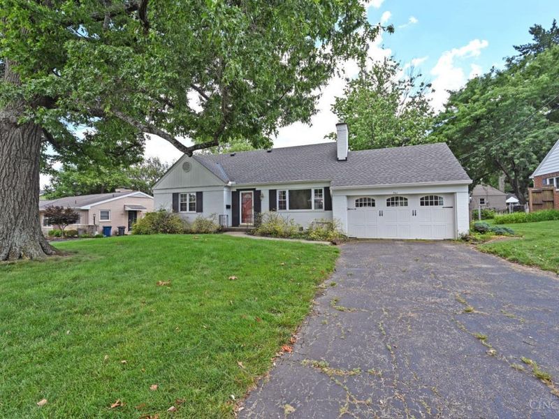 7311 Miami Hills Drive, Cincinnati, OH 45243 Photo 2