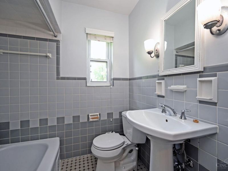 7311 Miami Hills Drive, Cincinnati, OH 45243 Photo 21