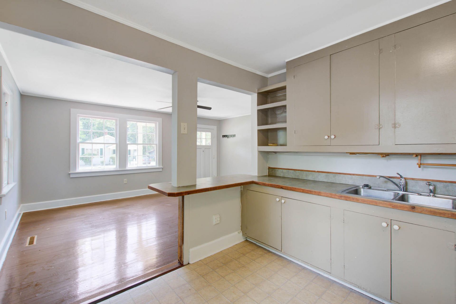 108 Rivers Street Photo 9