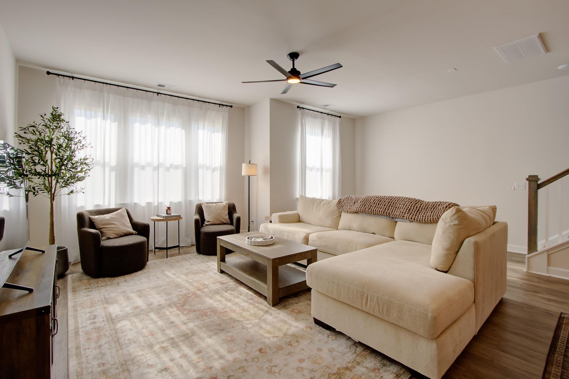 5208 New Palm Court Photo 12